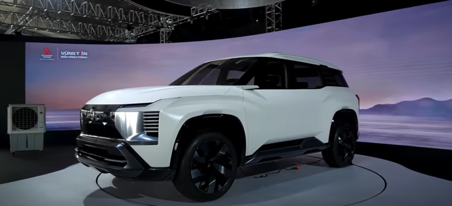 Mitsubishi DST 2025 – SUV Turbo 7-Seater Premium dengan Harga Mulai 490 Jutaan