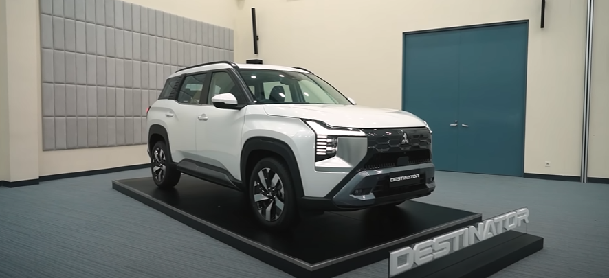 Mitsubishi Destinator 2025: Sunroof & Panoramic Roof Luas, Hadir di Solo